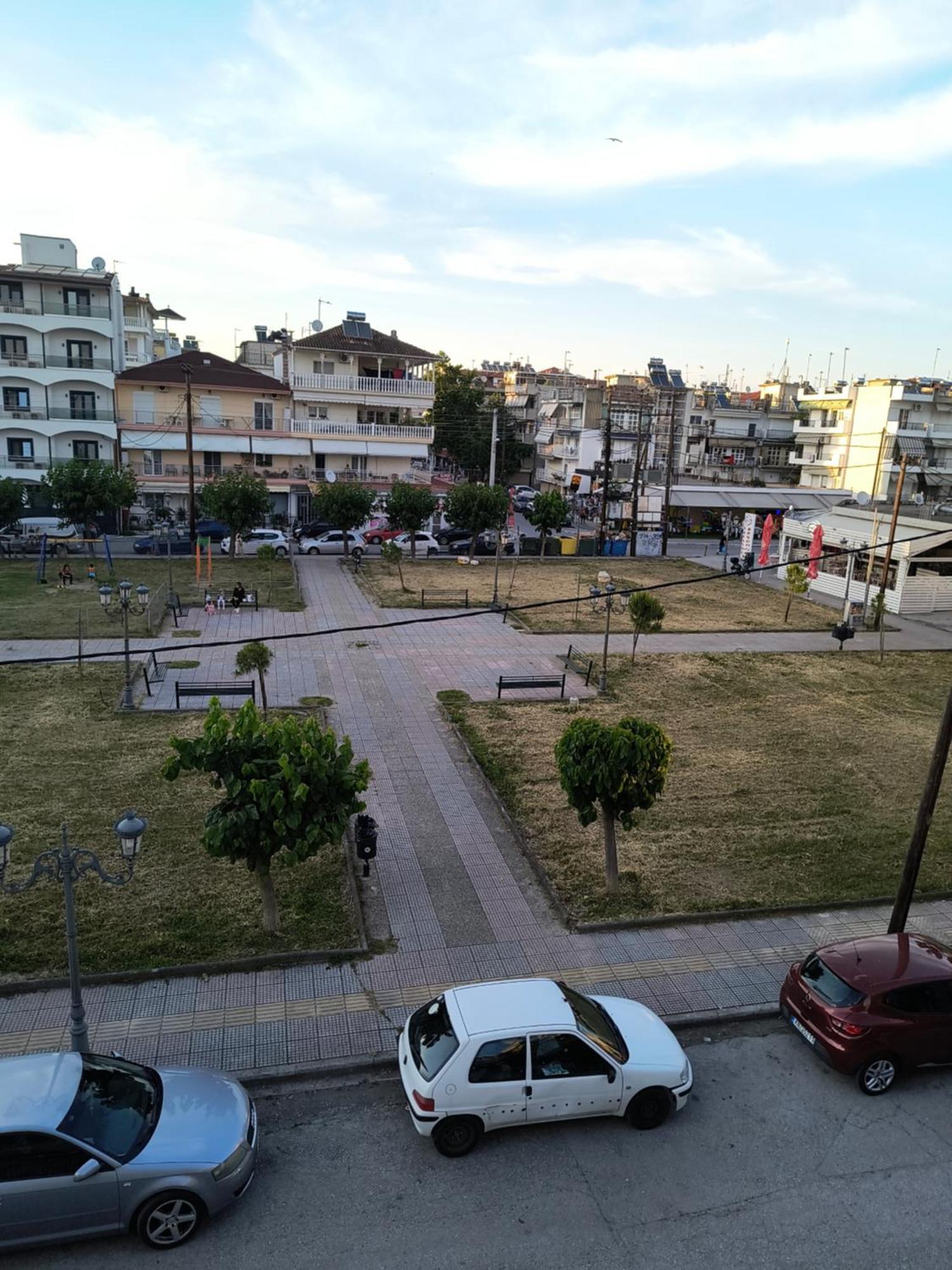 Amelies Apartments Paralía エクステリア 写真