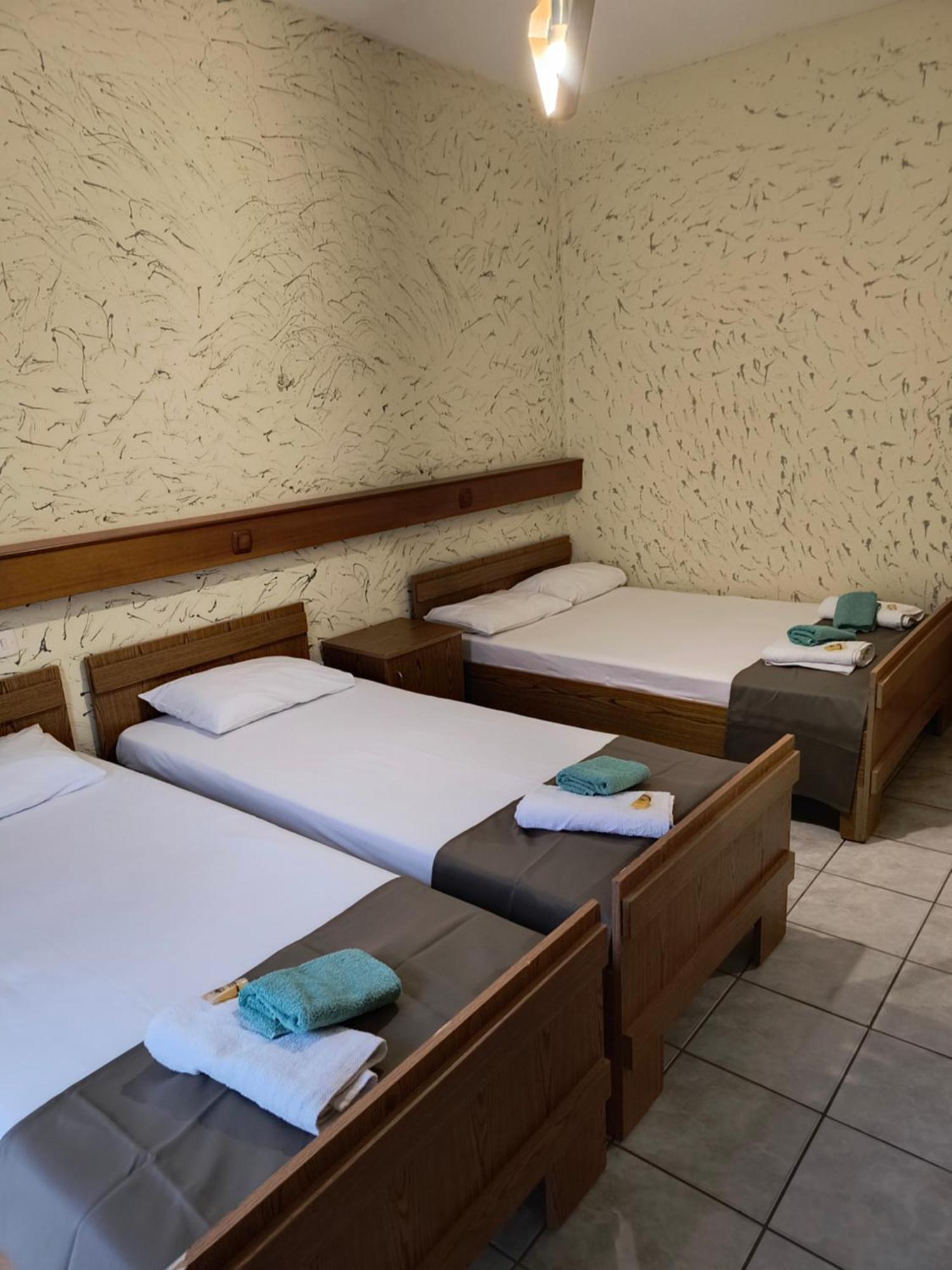 Amelies Apartments Paralía エクステリア 写真