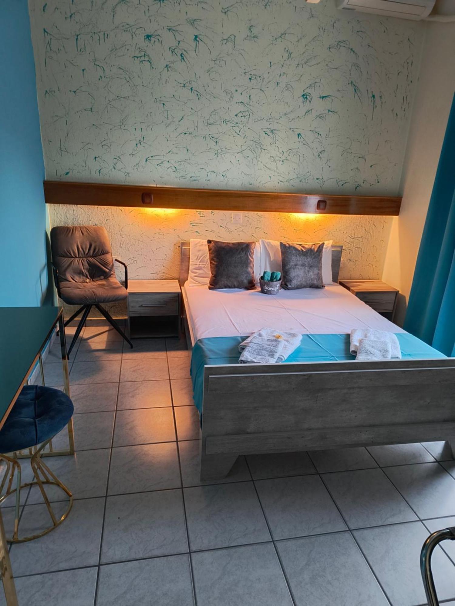 Amelies Apartments Paralía エクステリア 写真