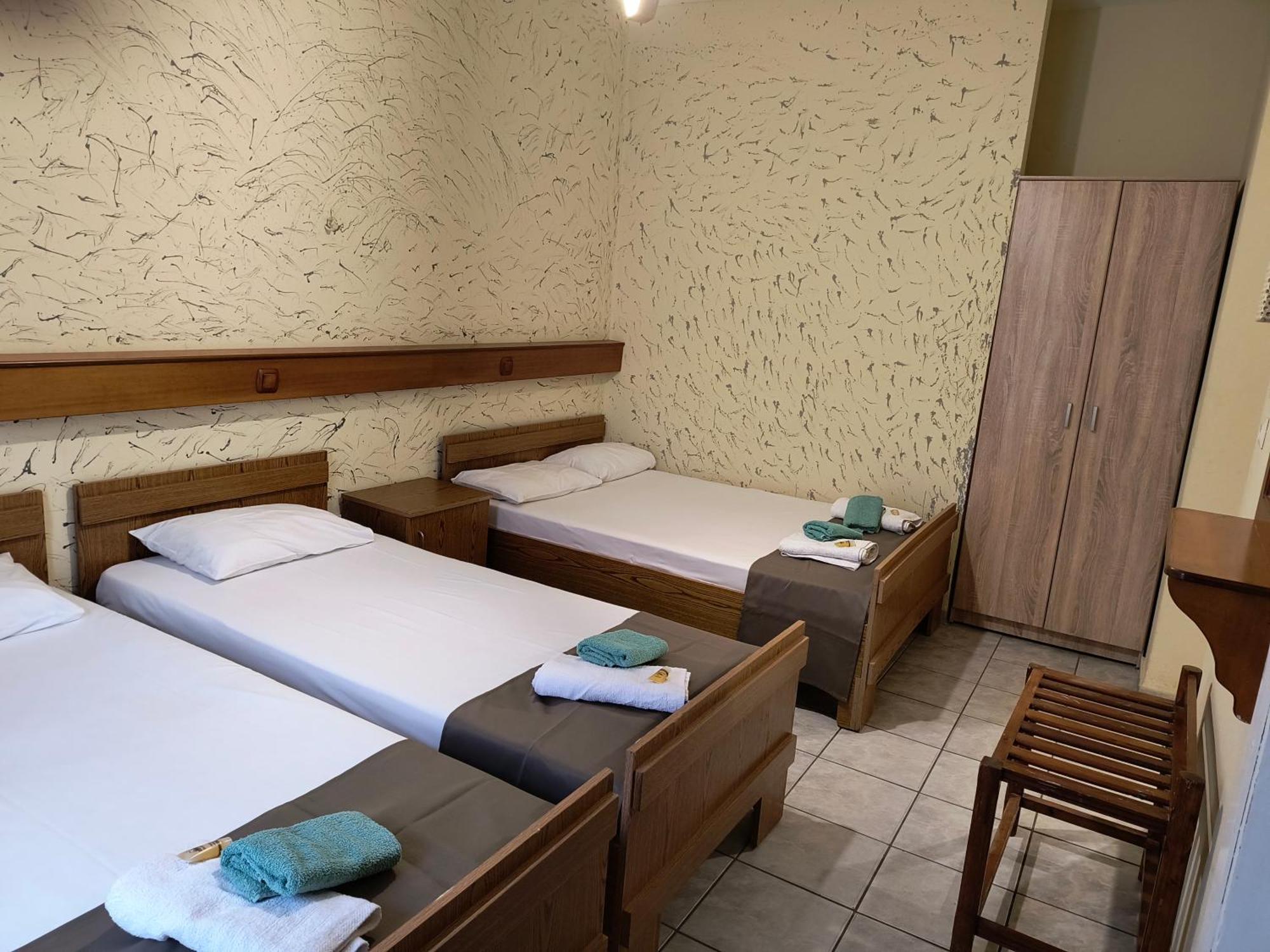 Amelies Apartments Paralía エクステリア 写真