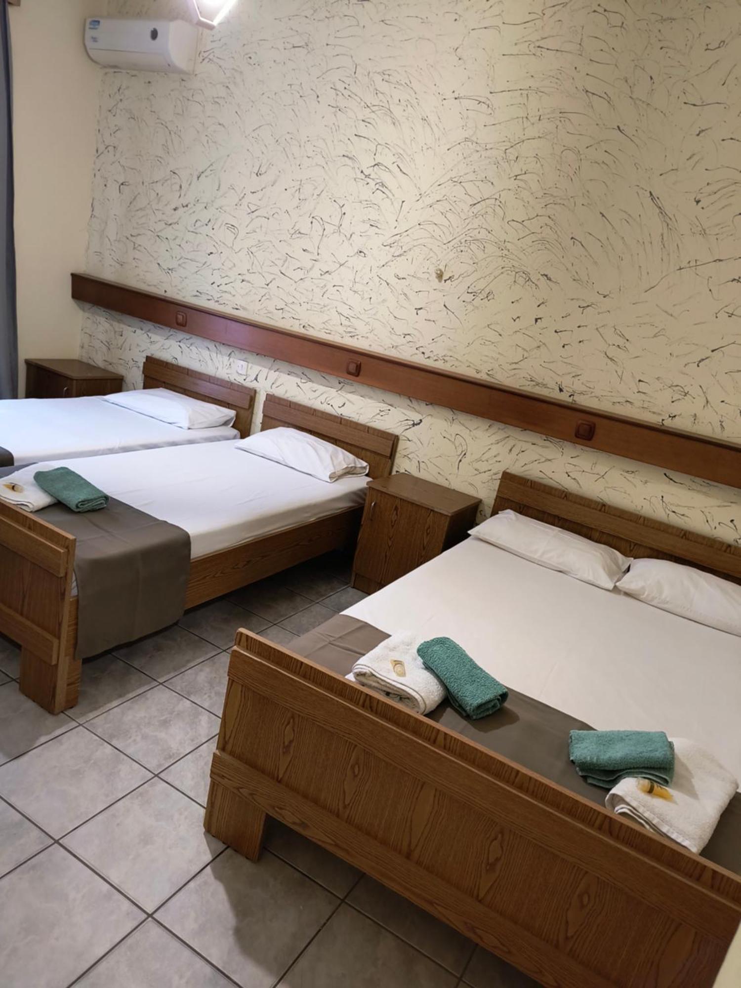 Amelies Apartments Paralía エクステリア 写真